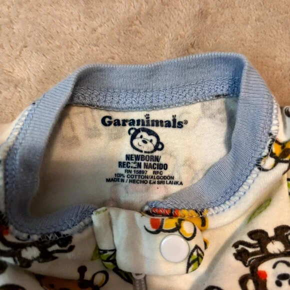Carter's Garanimals Baby Boy Sleepers & Gown NB Lot 3 Safari Animals Dog Red Blu - Picture 8 of 10